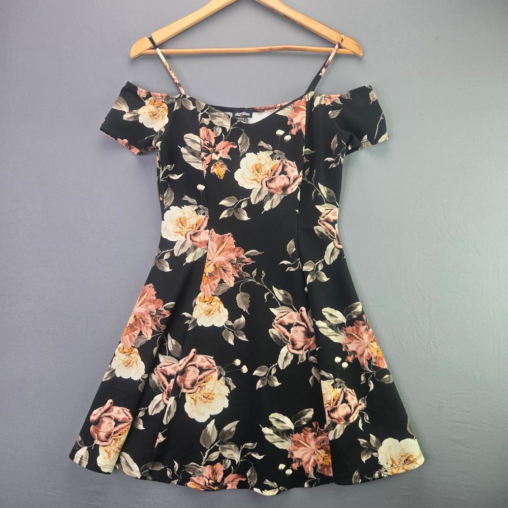 Fashion Magazine Skater Dress Floral Cold Shoulder Mini Black Peach S Small